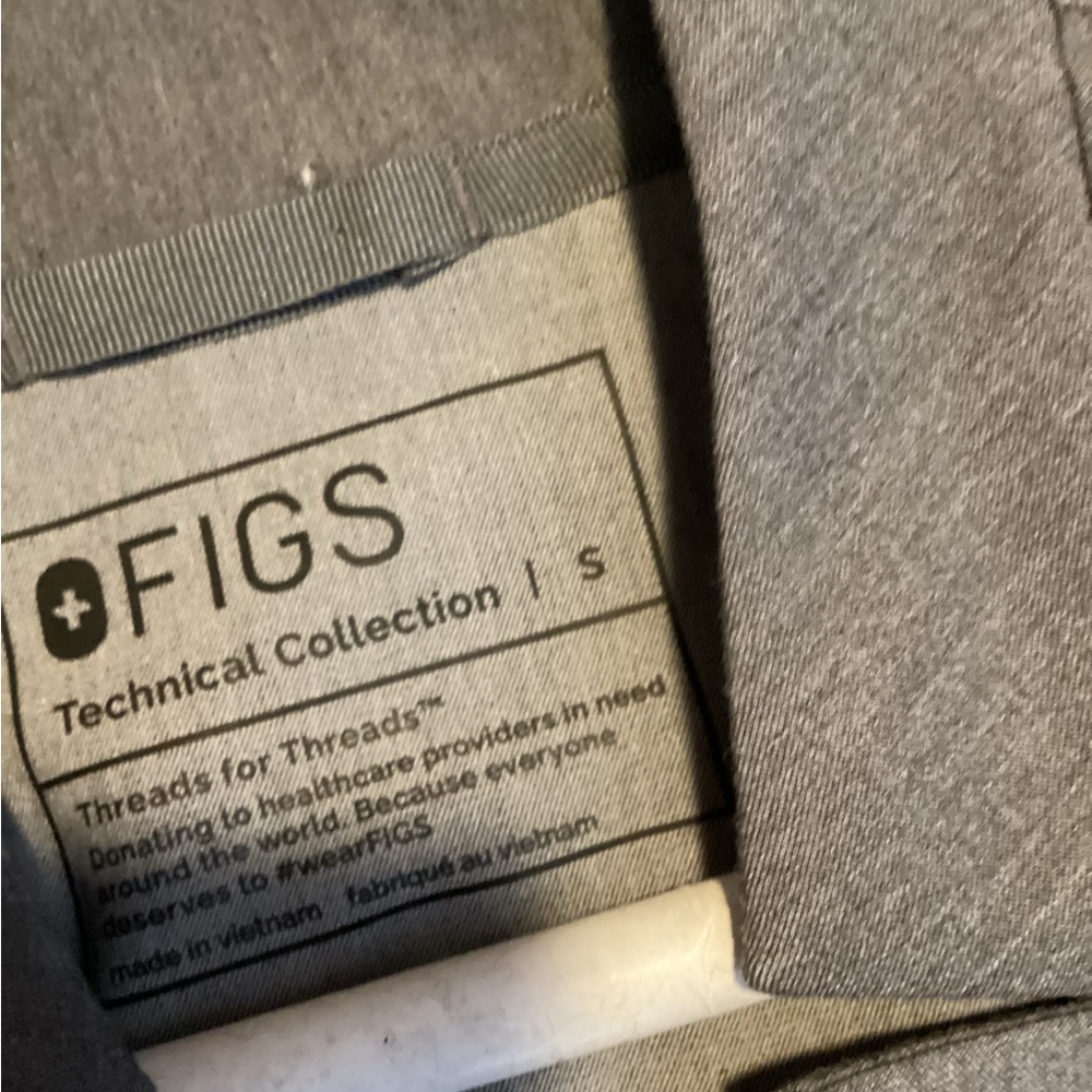 Figs Technical Collection Inala Graphite Scrub Top - image 7